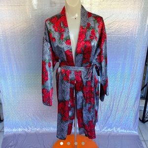 Vintage 2000’s Robe